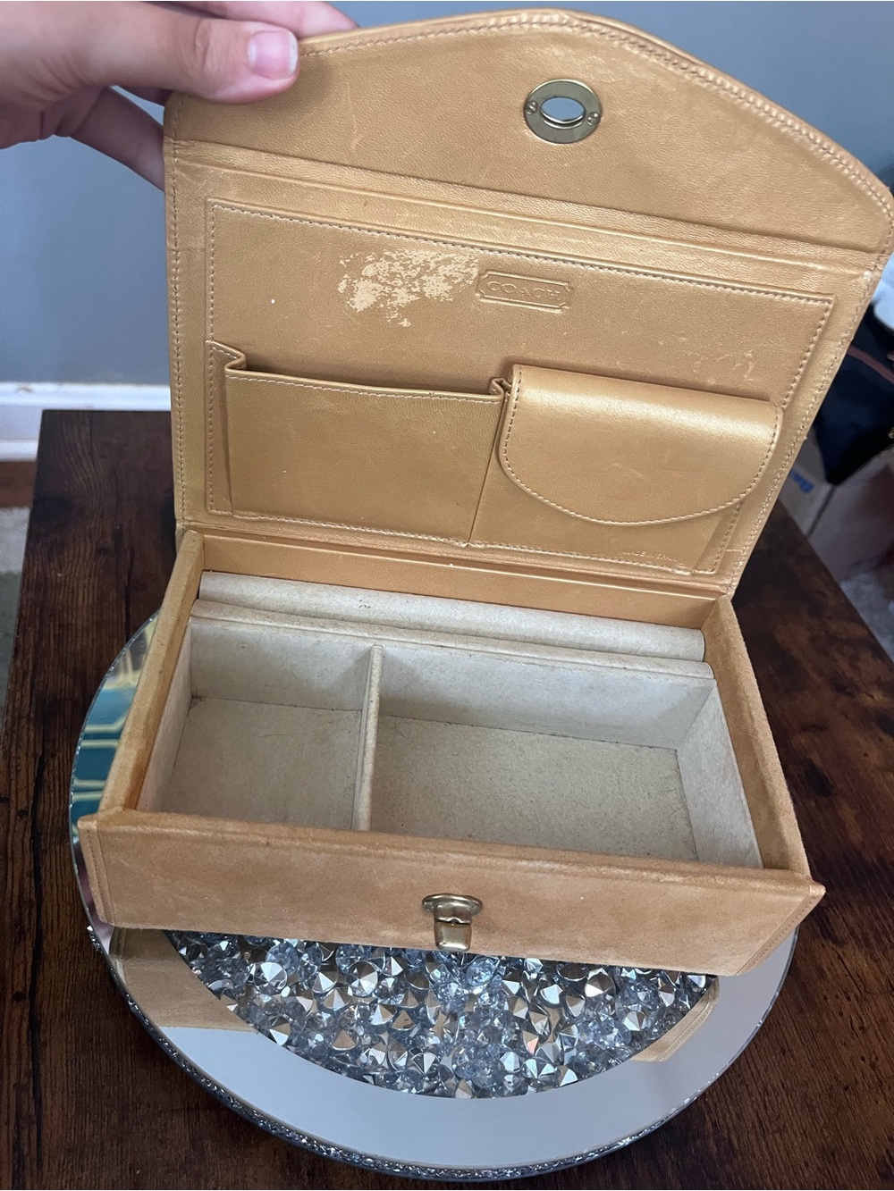 Vintage Coach Tan suede Turn lock jewelry box - Picture 7 of 12